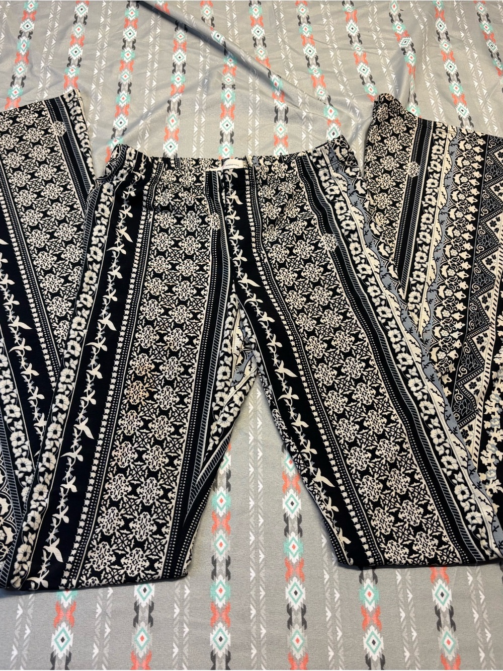 🧩Love Tree Black and White Boho Flare Pants